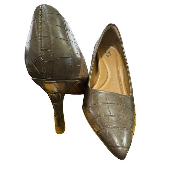 Nordstrom Rack Pointed Toe‎ Croc Print Pumps Size 8 - Picture 4 of 5